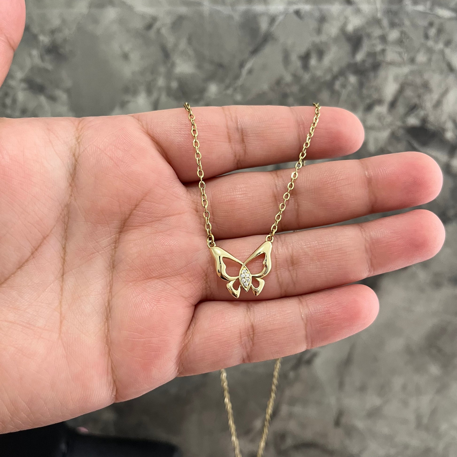 Cadena con mariposa
