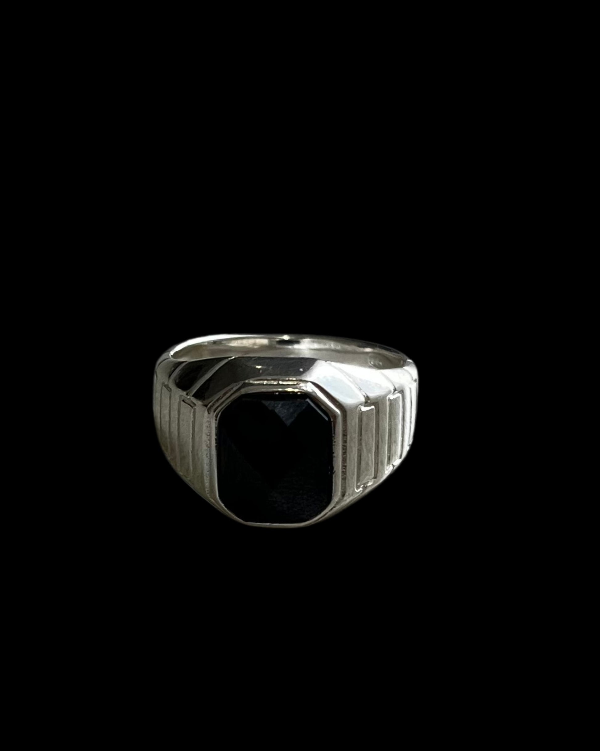 Anillo Con Piedra Negra Plata